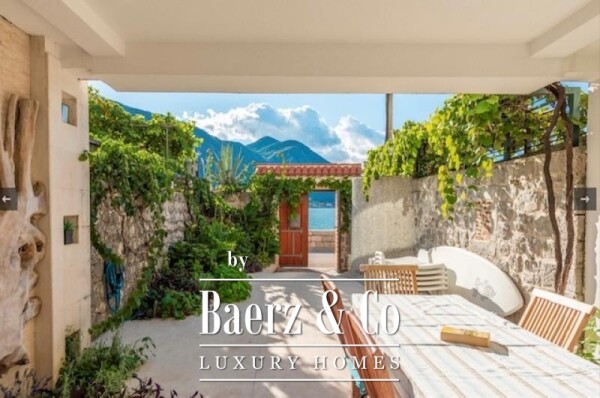 photo 14 Charming stone villa in the first line to the Sea