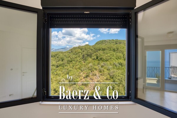 photo 15 Elegant Villa with Majestic Views, Pool, Gym & Sauna