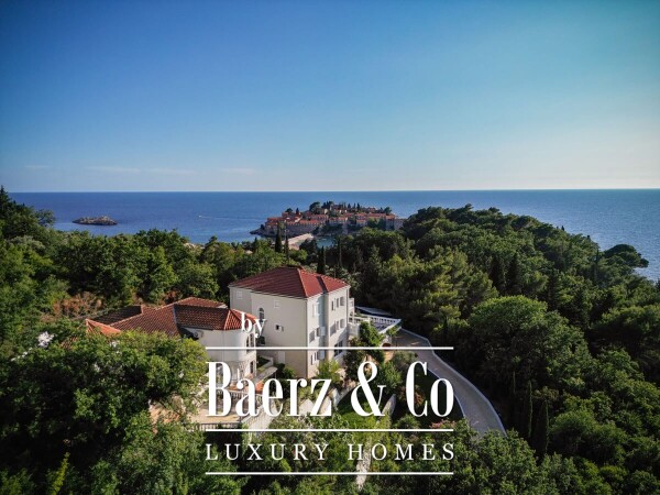 photo 4 Elegant Villas on Superb location in Sveti Stefan
