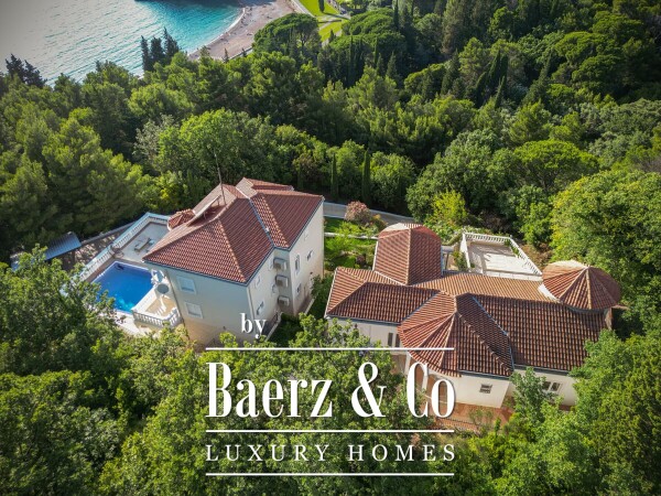 photo 6 Elegant Villas on Superb location in Sveti Stefan