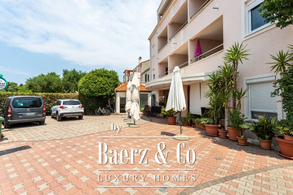 photo 48 Novalja, house with 10 apartments near the center with a sea view