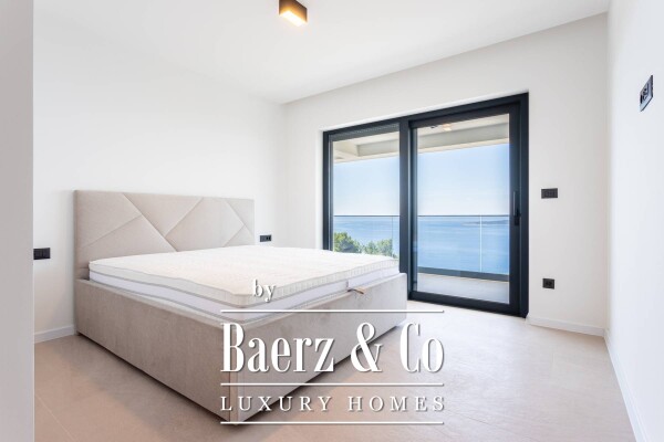 photo 18 Brela, an imposing villa with a panoramic view