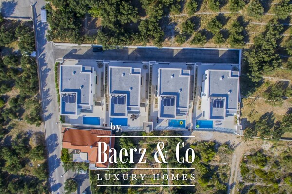 photo 3 Makarska, attractive villa with panoramic sea views