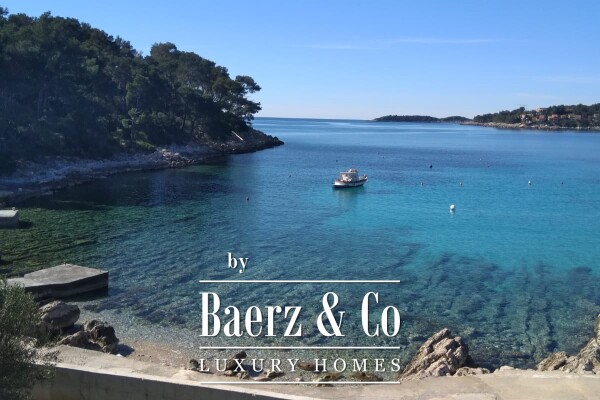 photo 17 Korcula, villa of interesting design located 5m from the sea