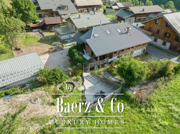 photo 3 TRADITIONAL SEMI-DETACHED FARM HOUSE - WITH GARDEN