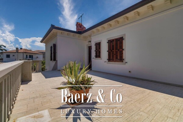 photo 5 Istria, Umag - unique NKP villa 400 m2 only 30 m from the sea