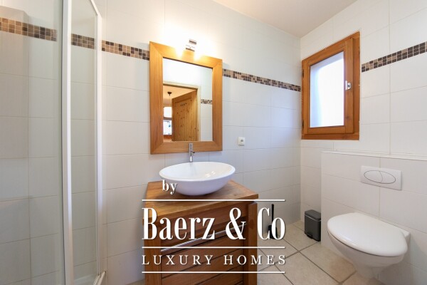 photo 7 3-BEDROOM APARTMENT + MOUNTAIN CORNER - CLOSE TO THE CENTER