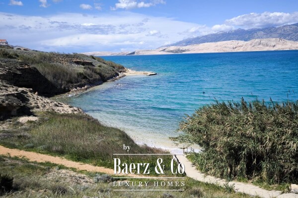 photo 15 Zadar, Pag, beautiful villa with pool, first row to the sea