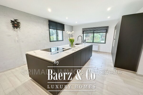 photo 8 Within walking distance of the village – Stunning Villa with