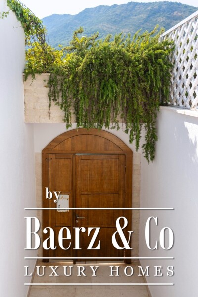 photo 5 Luxury Villa in Tivat Municipality next to the Sea