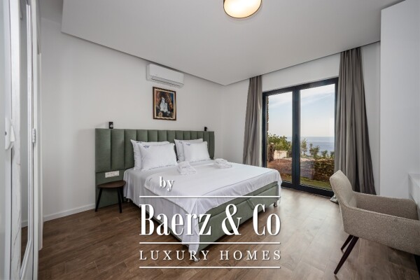 photo 17 Luxury Villa with Seaview in Budva