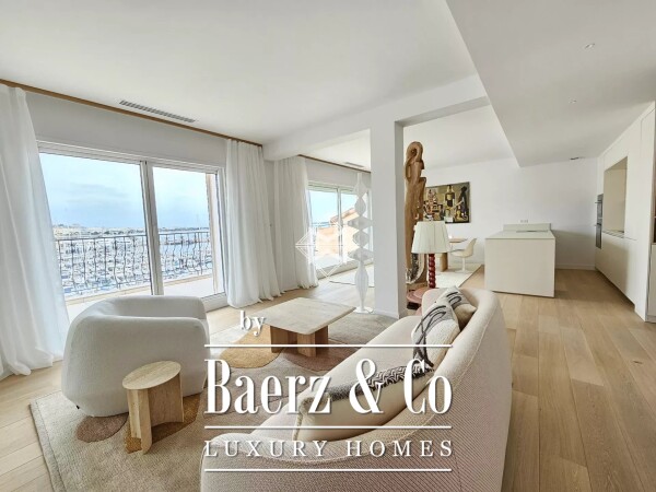 photo 3 Quai Saint Pierre, top floor beautiful apartment with view on Port and sea