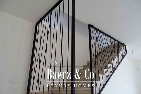 photo 7 Njivice, two-story apartment in a villa with a pool, gross living area 161,50m2