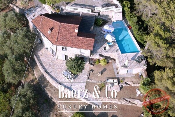 photo 132 Villa for sale 166 m²