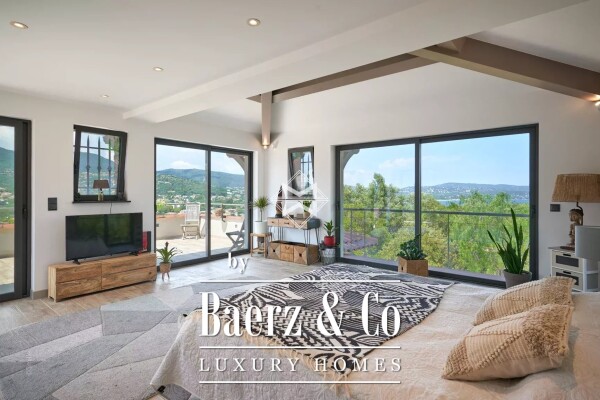 photo 11 Architect-designed Villa in Cavalaire-sur-Mer