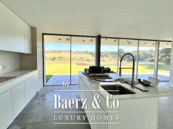 photo 26 Detached villa with 4 bedrooms in Bom Sucesso Resort, garden and pool 7 minutes from Óbidos Lagoon and the beaches of Oeste