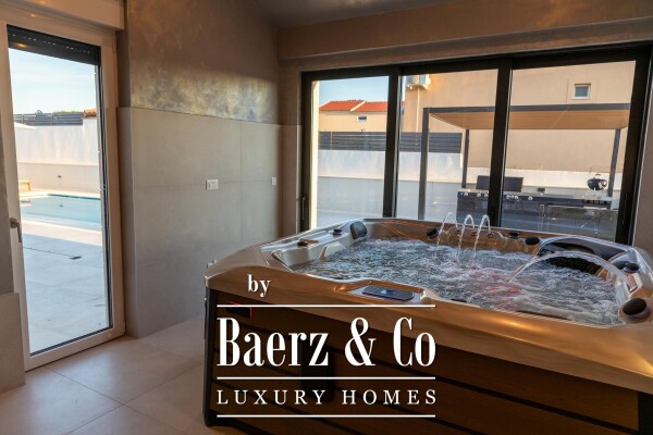 photo 24 Zadar, Vrsi, beautiful holiday home with swimming pool