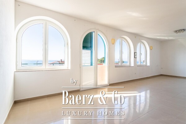 photo 3 Podstrana, house with four  apartments, 340m2