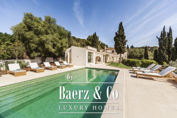 photo 1 Renewed elegance: main house and guest cottage with pool in rural landscape