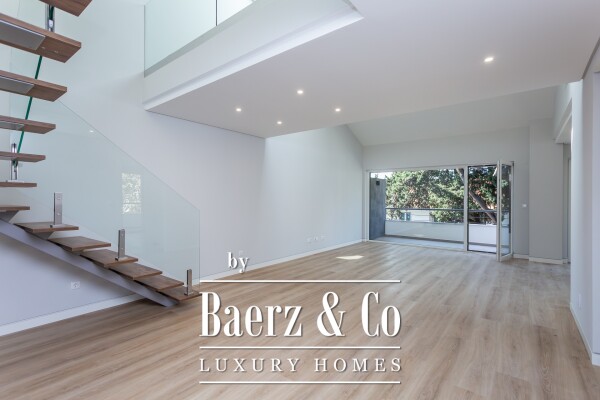 photo 4 Luxury duplex T3+1 with Mezzanine, in a quiet street in Carcavelos
