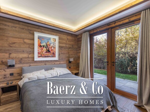 photo 9 Exceptional Chalet - Six Bedrooms - Panoramic Views and Close to the Village Centre