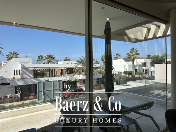 photo 13 Exceptional Luxury Villa Just Steps from the Beach