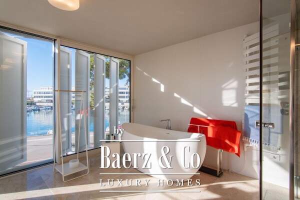 photo 16 Zadar, Modern Villa by the Sea at an Exclusive Location in Zadar