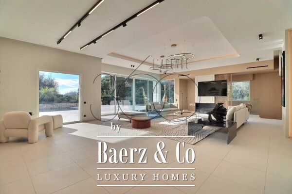 photo 7 CONTEMPORARY VILLA WITH UNOBSTRUCTED VIEW