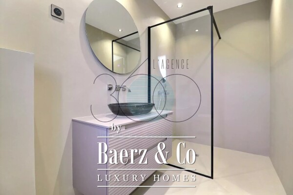 photo 23 CONTEMPORARY VILLA WITH UNOBSTRUCTED VIEW