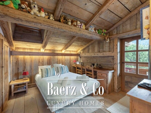 photo 8 Exceptional Chalet Near Center and Slopes – Panoramic View