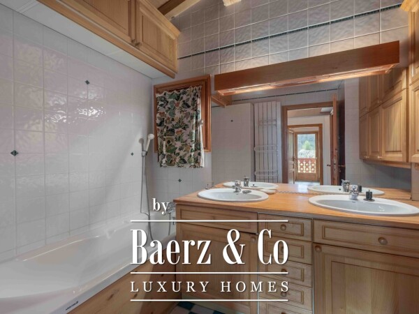 photo 9 5 bed room family chalet - Mont Blanc views