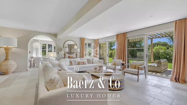 photo 3 Between the beaches and the village of Ramatuelle