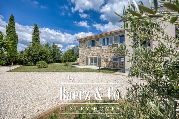 photo 10 Luxury Stone Residence on a Spacious Estate near Višnjan