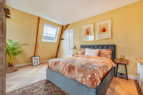 photo 32 Sarphatistraat 568