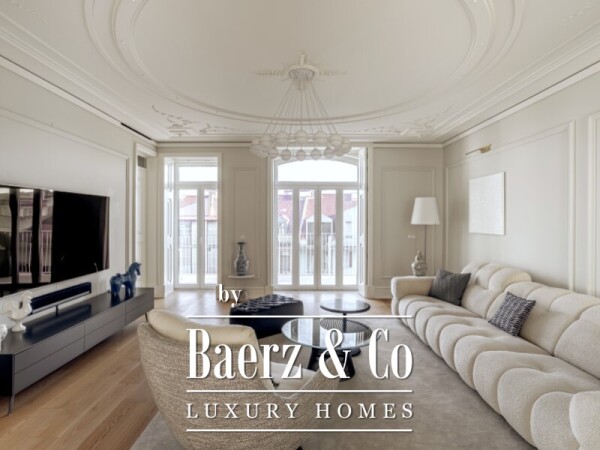 photo 3 5 bedroom luxury apartment with, balcony, six parking spaces and concierge service in the heart of Saldanha, Lisbon
