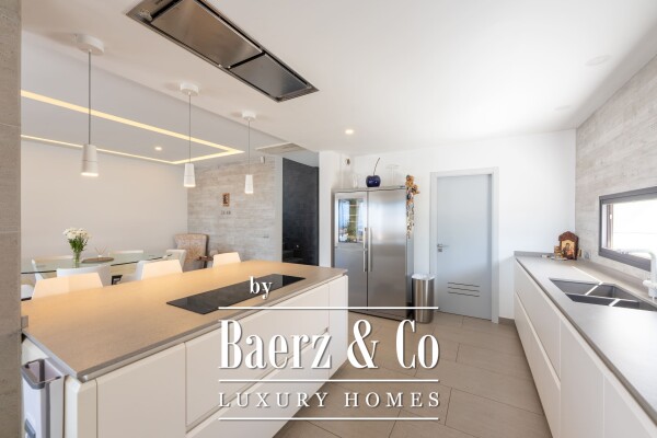 photo 17 Contemporary Villa in El Madroñal Costa Adeje