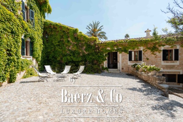 photo 7 Historic and Noble Royal Mansion with 2 Guest Villas