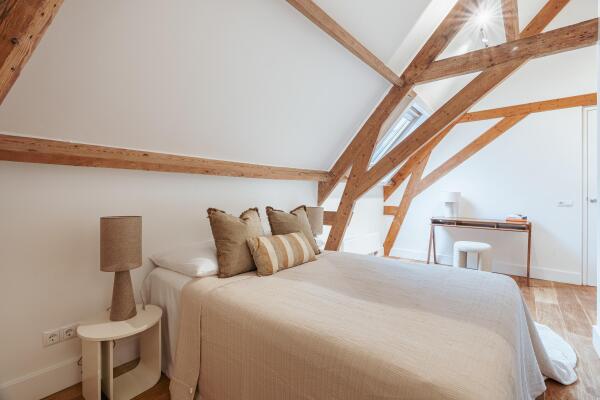 photo 24 Van Baerlestraat 17 3