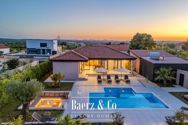 photo 2 Zadar, Smoković moderna villa with pool, Newly built