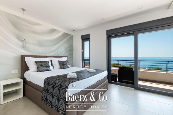 photo 14 Makarska, a beautiful villa with a pool, jacuzzi, and panoramic sea view