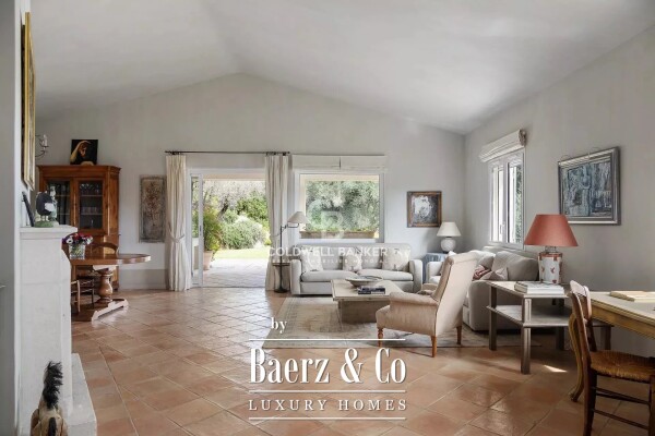 photo 2 Beautiful provençal villa with Seaview