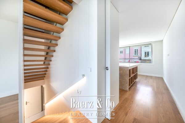 photo 20 4 bedroom villa with garden and parking in Alcântara, Lisbon