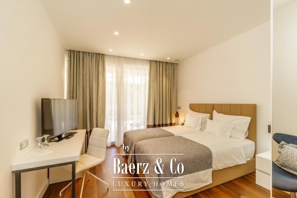 photo 4 Split, Žnjan, Hotel with eleven rooms, unique opportunity