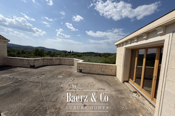 photo 14 Brač, Nerežišća, a stone villa on a spacious plot of 28,122 m².