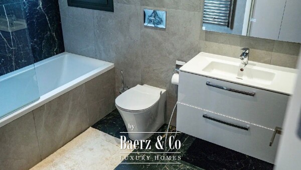 photo 15 2371006 - 3 Bed Penthouse Apartment For sale, Mouttagiaka, 227.30 sq.m